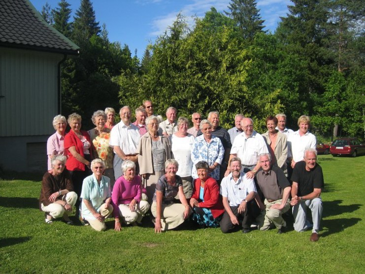 S�skenbarntreff - 5.6.2004.
Klikk p� bildet for � f� det enda st�rre.