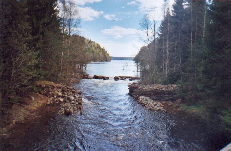 Uggeelva mot Sannavann 
River Ugge running from lake Sanna.
Photo: Arvid Hagen